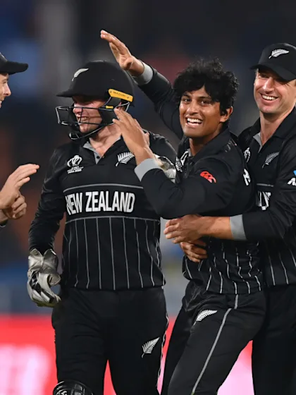 Trent Boult takes a magnificent catch on the boundary | CWC23