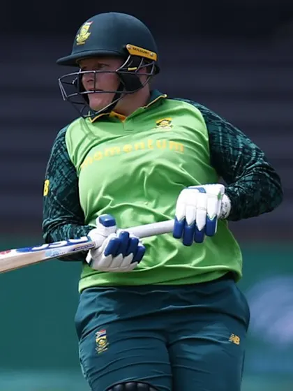 Lizelle Lee stars as South Africa storm to series lead