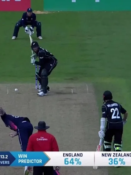 WICKET: Martin Guptill is dismissed by Ben Stokes for 27