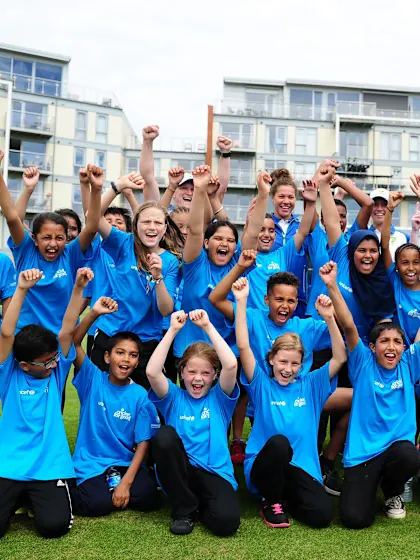 Australia and Sri Lanka inspiring the next generation at coaching clinics