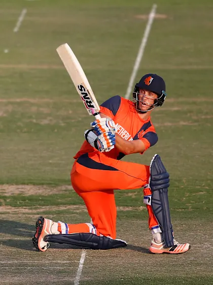 Record O’Dowd-Cooper stand helps Netherlands in chase of 182