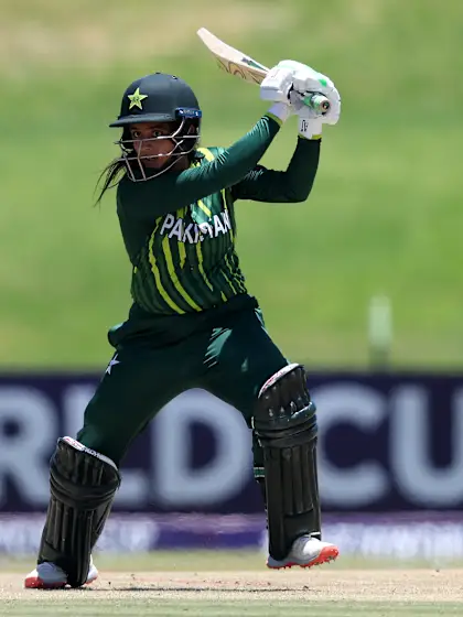 Pakistan overcome slow start to beat out plucky Rwanda