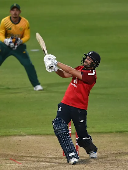 Malan, Buttler blast England to clean sweep