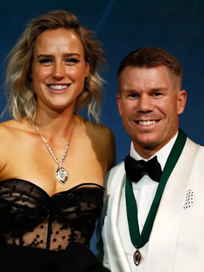 David Warner and Ellyse Perry take headline prizes at Australian Cricket Awards