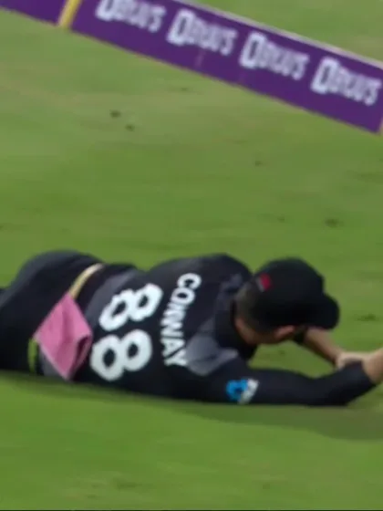 Devon Conway goes full superman