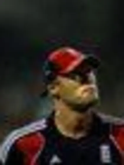 Flintoff calls time on career