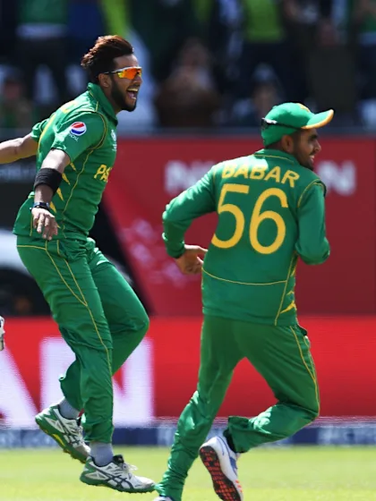 Pakistan narrowly in front as rain stops play