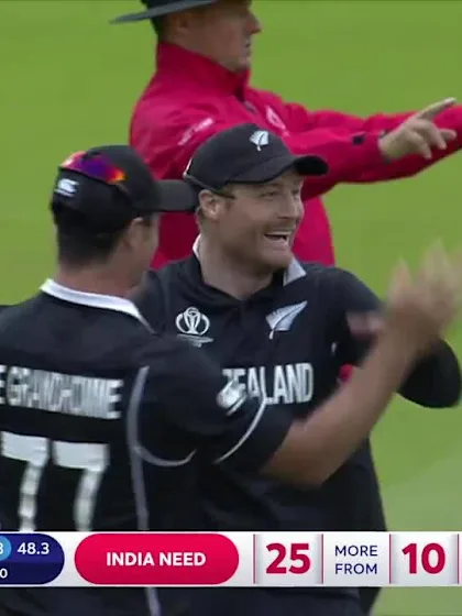 2019 CWC | MS Dhoni run out by Guptill direct hit