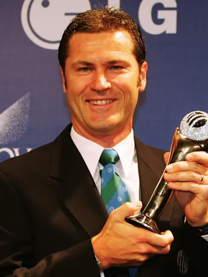 ‘Mixing business with pleasure’ – how umpiring helps Simon Taufel’s hobby