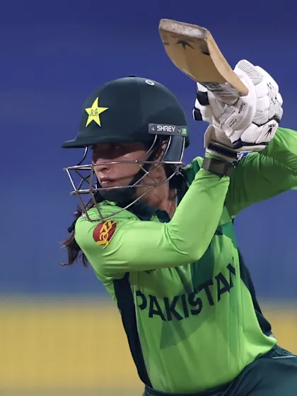 Omaima sumptuous drive to get Pakistan going | CWC25