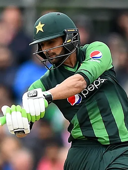 Shoaib Malik becomes fourth to cross 8000-run mark in T20s