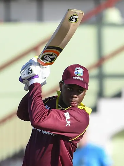 Hope, Hetmyer, Chahal, Dananjaya and Jadeja on the charge