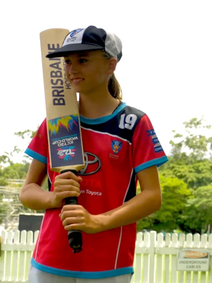 Beth Mooney surprises local juniors as ICC Women's T20 World Cup Trophy Tour driven by Nissan visits Brisbane