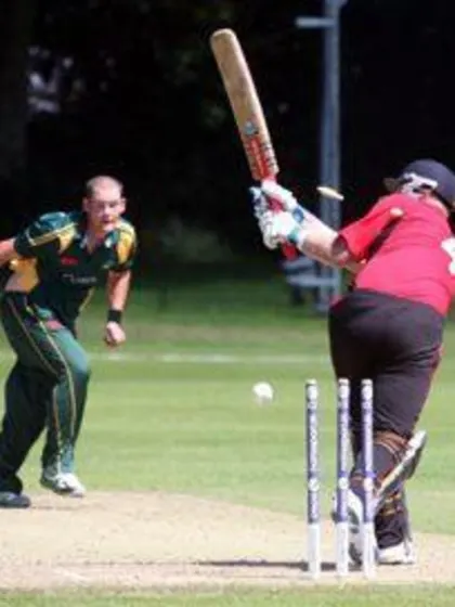 Guernsey beat Gibraltar to seal their place in semis