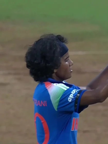 Beth Mooney - Wicket - India Women vs Australia Women