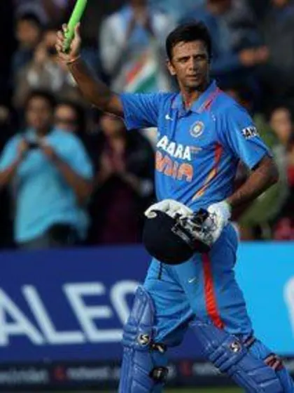 Dravid gifts himself a gritty ODI farewell