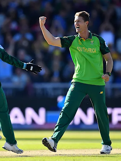 South Africa all-rounder Pretorius announces shock retirement