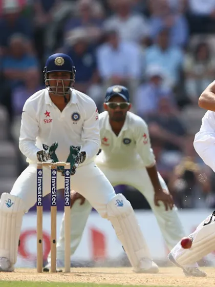 England closes in on series-levelling victory