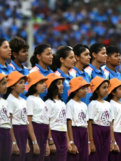India players sing the anthem led by Sunidhi Chauhan | CWC25