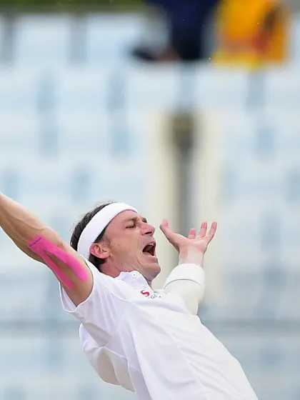 Steyn breaks into elite 400-wicket club