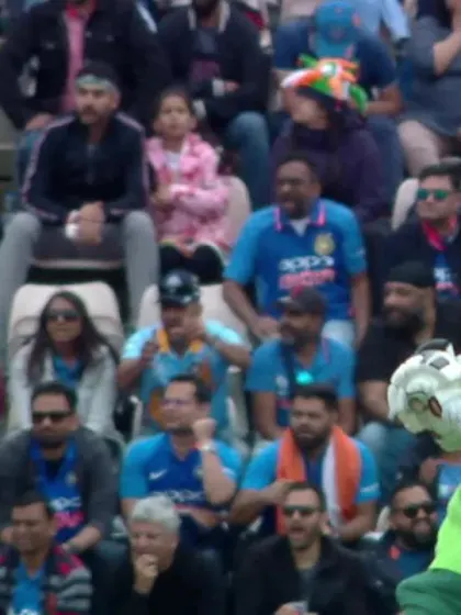 CWC_2019_MATCH8_SAvIND_KUMAR_WKT_CELEB