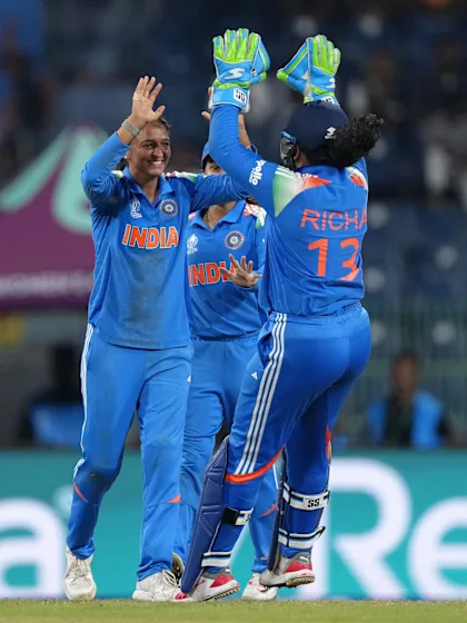 Harmanpreet Kaur's pin-point direct hit to run out Diana Baig | CWC25 