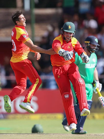 Zimbabwe beat Ireland to go top of the table