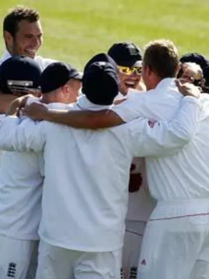 England seizes dramatic victory over Sri Lanka