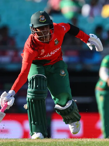 Logo of Direct hit! Hasan Mahmud run out for Bangladesh | T20WC 2022