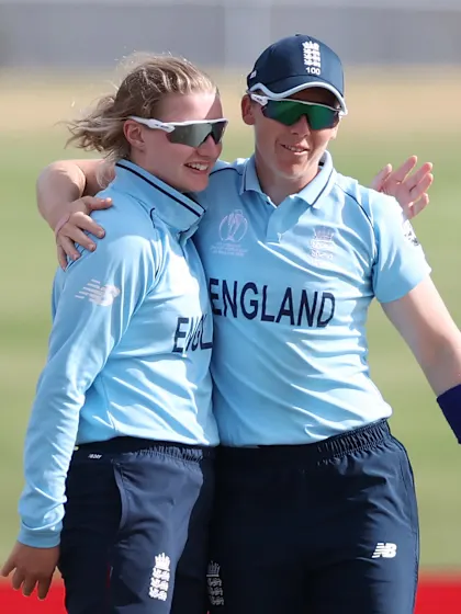 Dean, Knight help England to their first win of the tournament