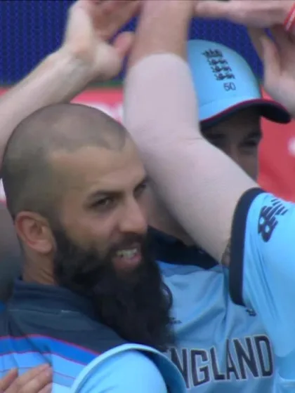CWC_2019_MATCH6_ENGvPAK_WOAKES_CATCH_REACTION