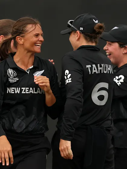 Bates pulls off a stunner to dismiss Muneeba | CWC25