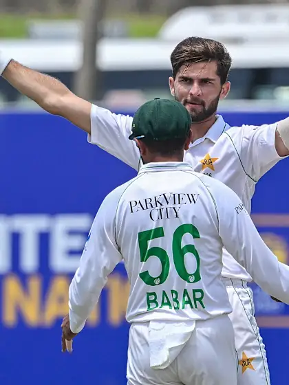 Dhananjaya de Silva leads recovery after Shaheen's opening spell dents Sri Lanka