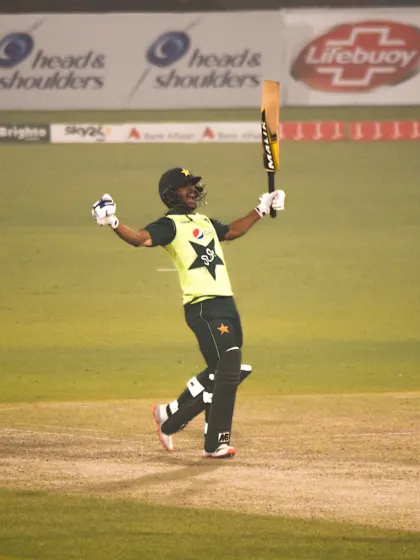 Pakistan overpower South Africa to win series and bring up century of T20I wins