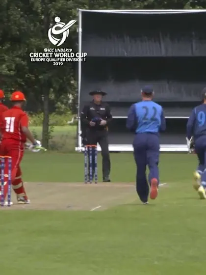 U19 CWC Europe Q: Sco v Den – Charlie Peet gives Scotland a great start with two wickets in an over
