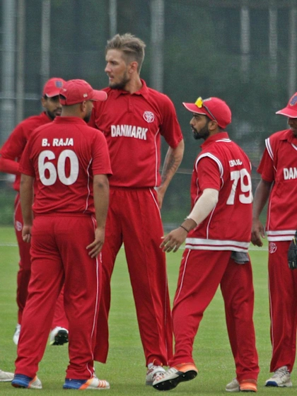 Group favourites begin to appear as all 12 matches are completed on Day 2