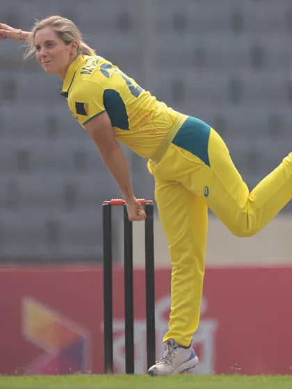 Returning spinner earns central contract as 17-strong Australian list named
