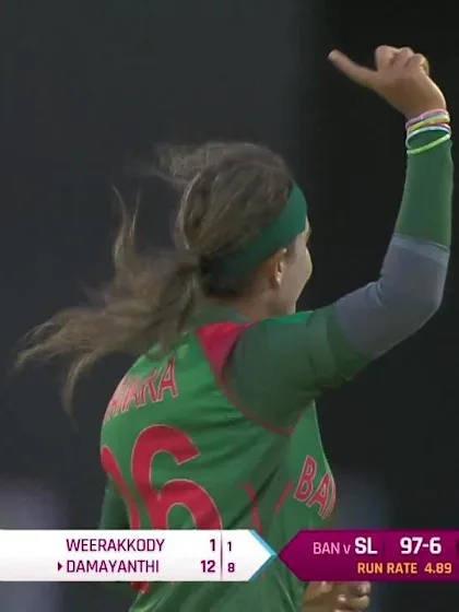 SL v BAN: Nilakshi De Silva falls after cameo