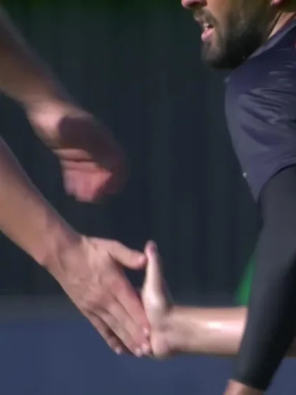 NAMvNED: Frylinck with a clever piece of bowling
