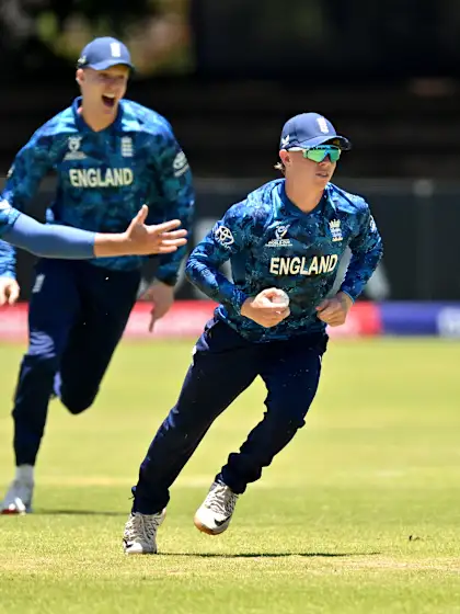 England stay perfect as Sri Lanka and the USA also triumph
