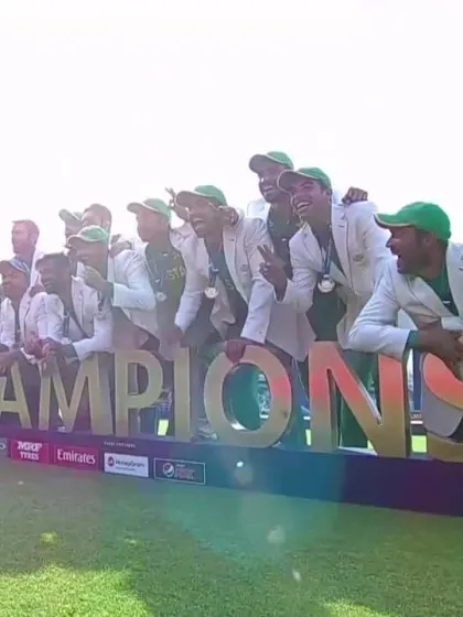 #CT17 Final - Pak v Ind: Pakistan lifts its maiden title