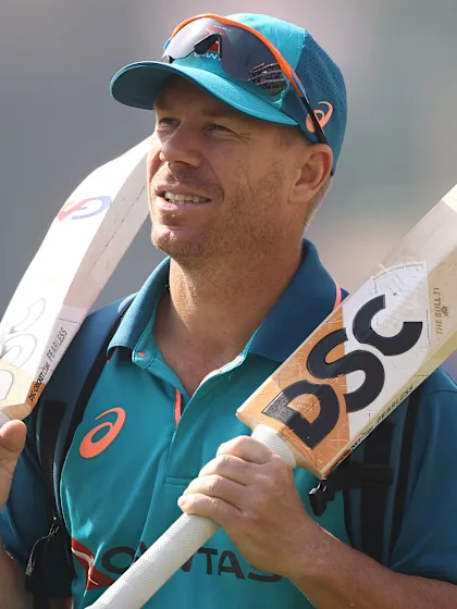 Australia coach backs Warner to make an impact in England