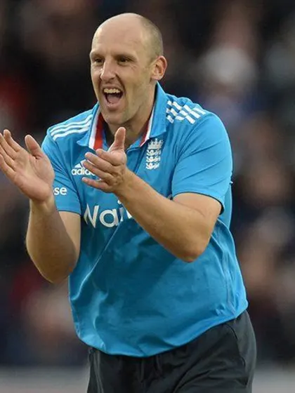 Tredwell, Senanayake achieve career-best rankings