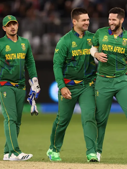Parnell takes three-for to hurt India | Highlights | T20WC 2022