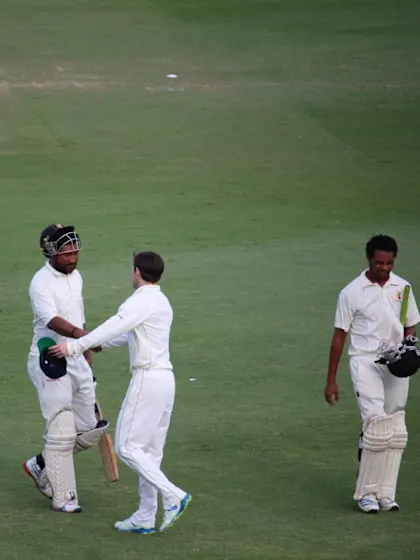 Ireland noses ahead despite Vala ton
