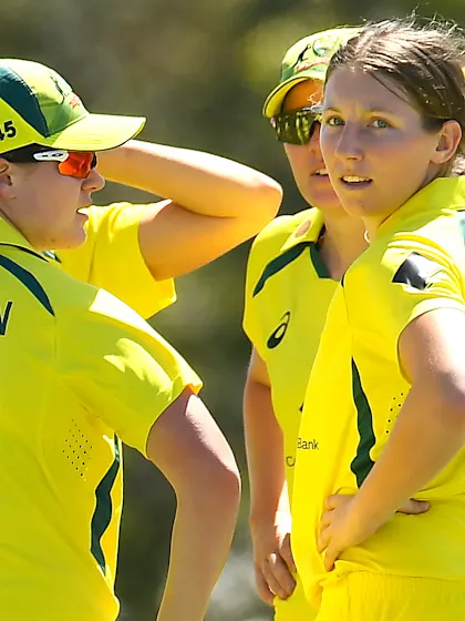 Teen stars and veterans combine for Australia's 25th straight win