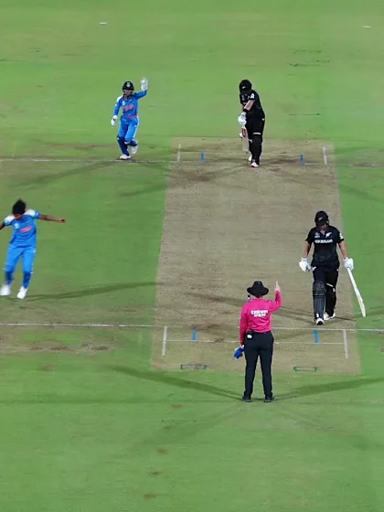 Amelia Kerr - Wicket - India Women vs New Zealand Women