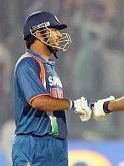 Dhoni and Yuvraj see India through to 2-1 series lead