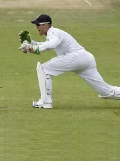 Crowe clarifies umpiring procedures relating to clean catches