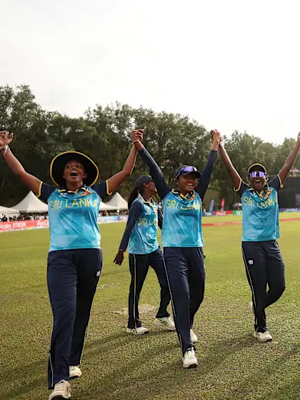 Sri Lanka get past Australia ahead of semi-finals
